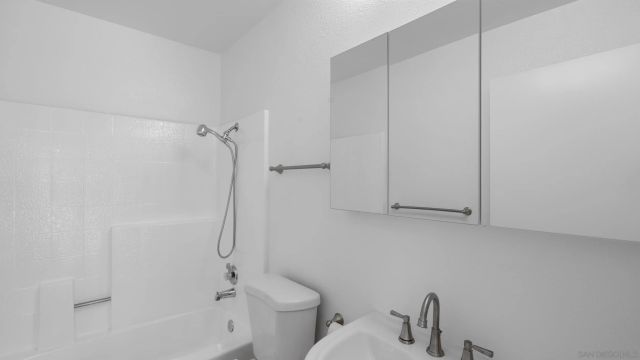 1508 Granite Hills Dr E, El Cajon, CA 92019