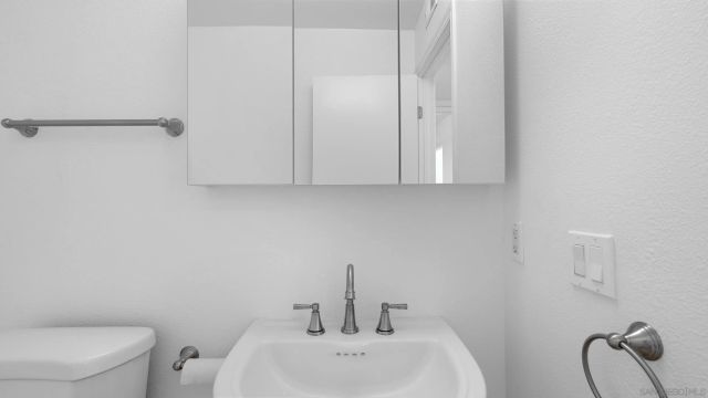 1508 Granite Hills Dr E, El Cajon, CA 92019