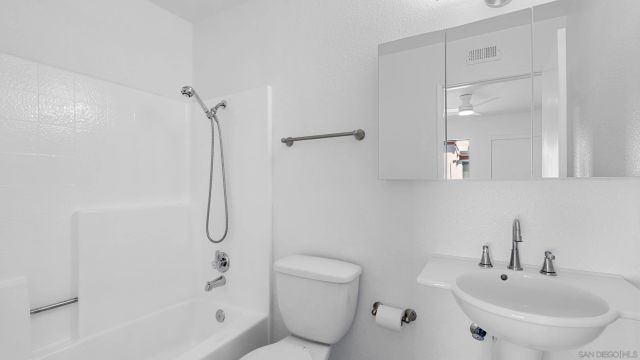 1508 Granite Hills Dr E, El Cajon, CA 92019