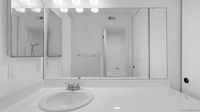 1508 Granite Hills Dr E, El Cajon, CA 92019