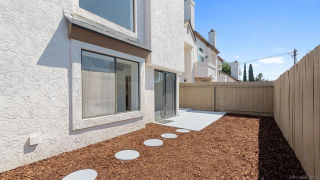 1508 Granite Hills Dr E, El Cajon, CA 92019