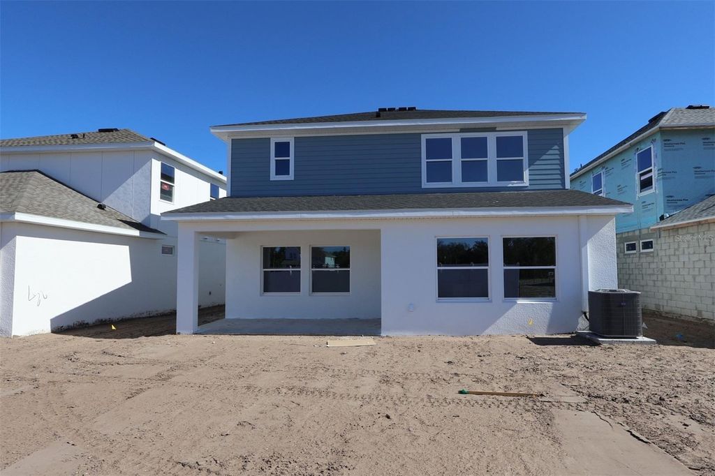 Image 15 of property listing at 622 KINGSWOOD COURT, Bradenton, FL 34212