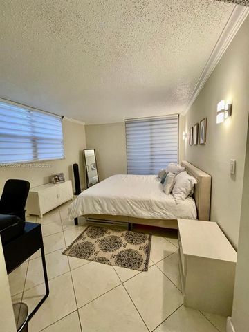 3450 Blue Lake Dr 107, Pompano Beach, FL 33064