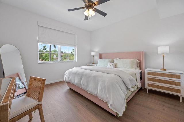 11740 St Andrews Place 304, Wellington, FL 33414