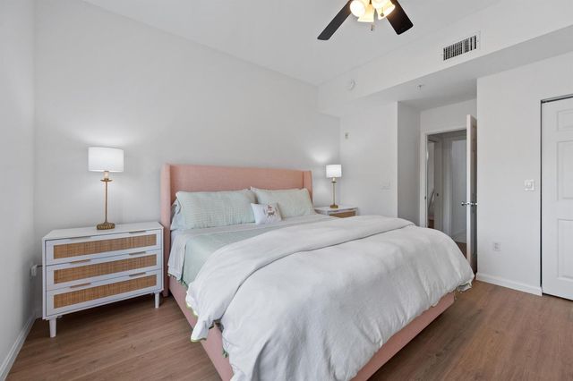 11740 St Andrews Place 304, Wellington, FL 33414