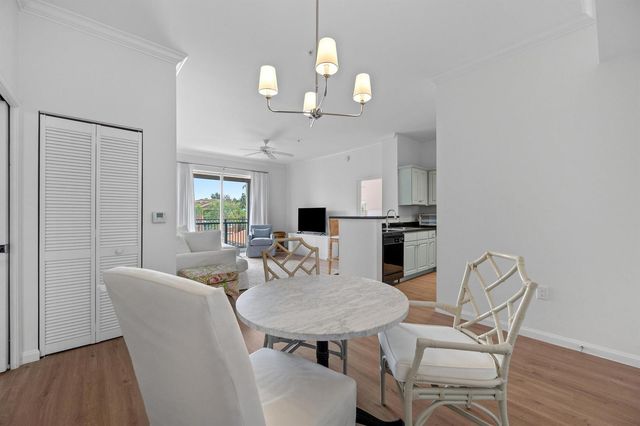 11740 St Andrews Place 304, Wellington, FL 33414