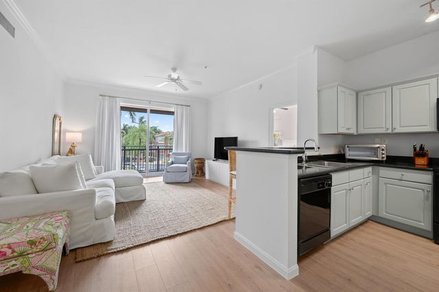 11740 St Andrews Place 304, Wellington, FL 33414