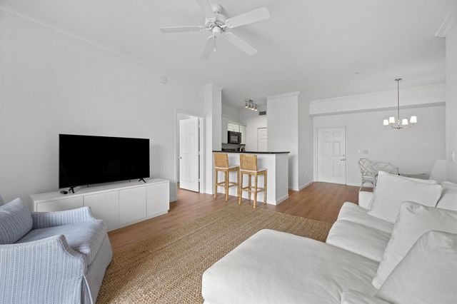 11740 St Andrews Place 304, Wellington, FL 33414