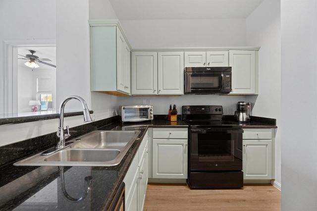 11740 St Andrews Place 304, Wellington, FL 33414