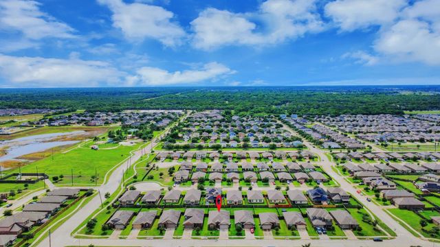 8302 Rose Petals Lane, Rosharon, TX 77583