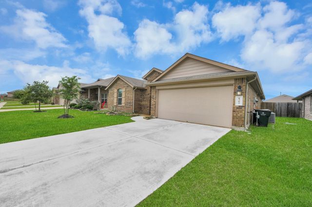 8302 Rose Petals Lane, Rosharon, TX 77583