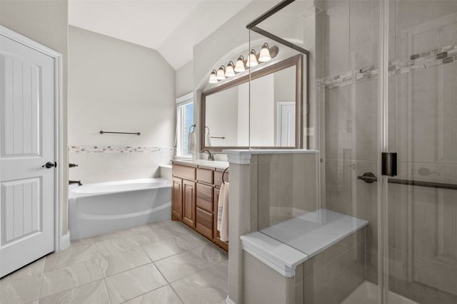 221 Prairie Dog Drive, Godley, TX 76044