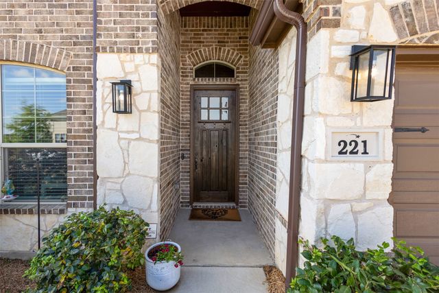221 Prairie Dog Drive, Godley, TX 76044