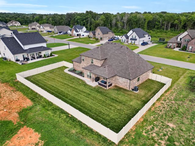 2807 Ella Louise Ln, Murfreesboro, TN 37130