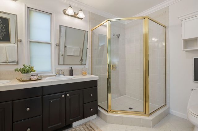 5668 Buena Vista Ave, Oakland, CA 94618