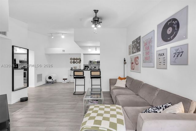 2457 Centergate Dr 306, Miramar, FL 33025