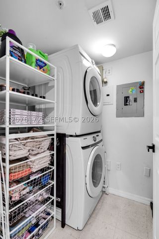 2457 Centergate Dr 306, Miramar, FL 33025