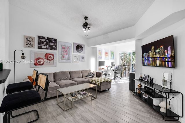 2457 Centergate Dr 306, Miramar, FL 33025