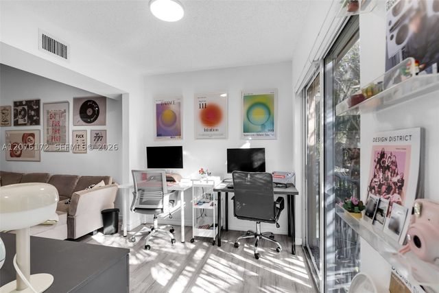 2457 Centergate Dr 306, Miramar, FL 33025