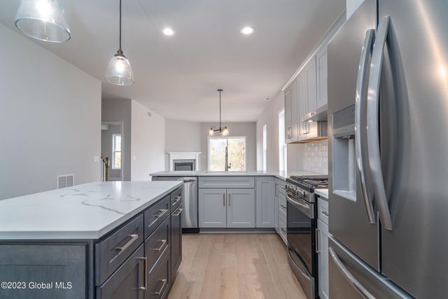 12 Priddle Lane, Colonie, NY 12110
