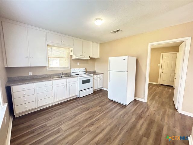 1003 Magnolia Street, Belton, TX 76513