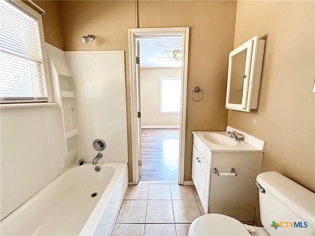 1003 Magnolia Street, Belton, TX 76513