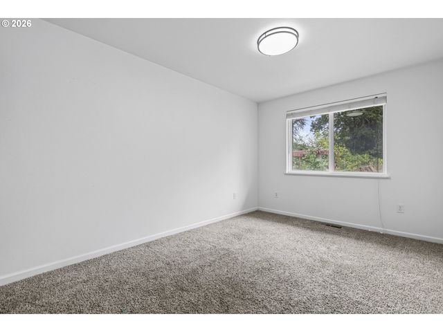 38325 SCRAVEL HILL Rd Ne, Albany, OR 97322