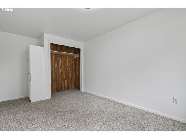 38325 SCRAVEL HILL Rd Ne, Albany, OR 97322