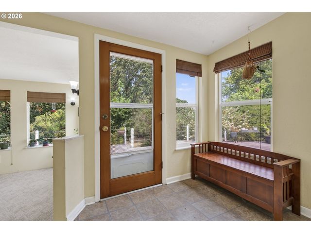 38325 SCRAVEL HILL Rd Ne, Albany, OR 97322