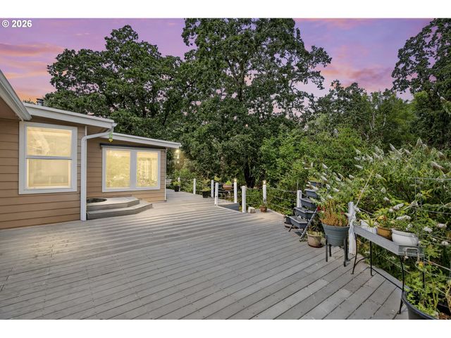 38325 SCRAVEL HILL Rd Ne, Albany, OR 97322