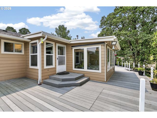 38325 SCRAVEL HILL Rd Ne, Albany, OR 97322