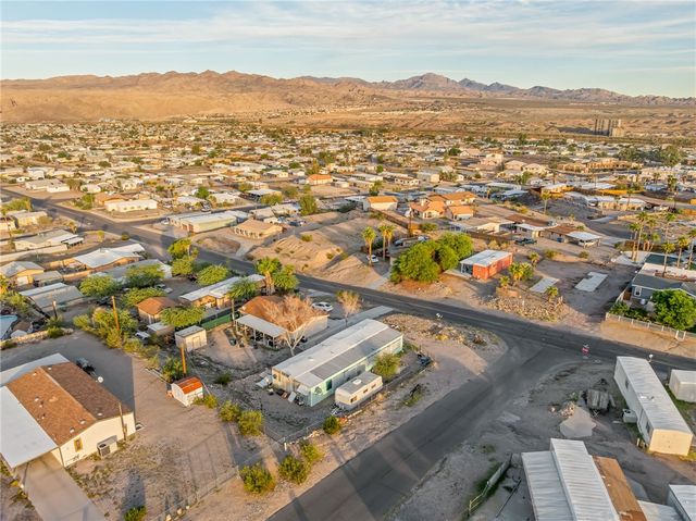 1368 Zircon Avenue, Bullhead City, AZ 86442