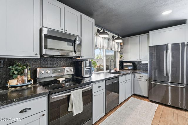 7701 N 108TH Drive, Glendale, AZ 85307