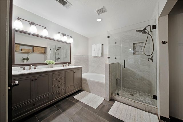 34 Wintergreen Trail, The Woodlands, TX 77382