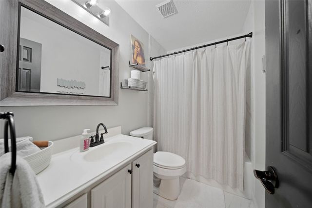 34 Wintergreen Trail, The Woodlands, TX 77382