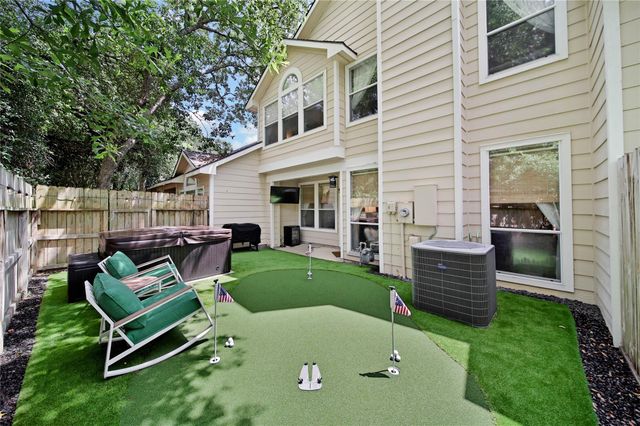 34 Wintergreen Trail, The Woodlands, TX 77382