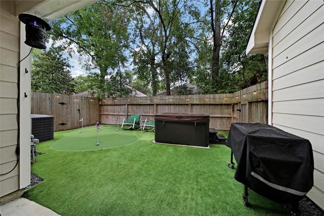 34 Wintergreen Trail, The Woodlands, TX 77382