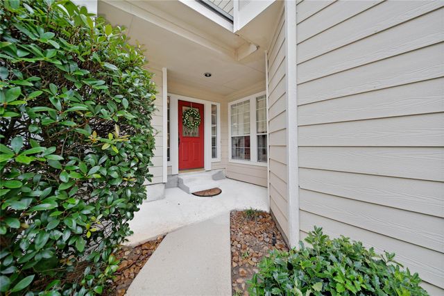 34 Wintergreen Trail, The Woodlands, TX 77382