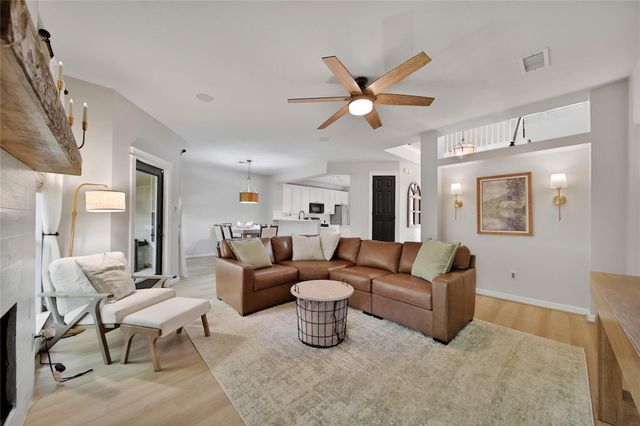 34 Wintergreen Trail, The Woodlands, TX 77382