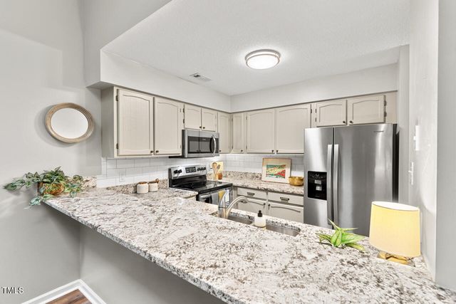 35 Stonewall Way, Durham, NC 27704