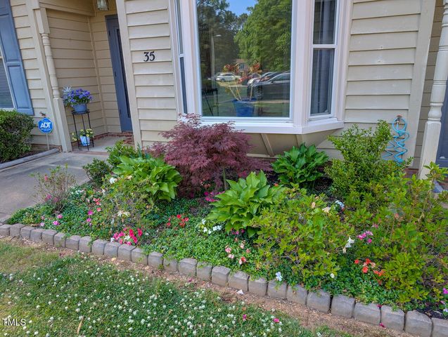 35 Stonewall Way, Durham, NC 27704