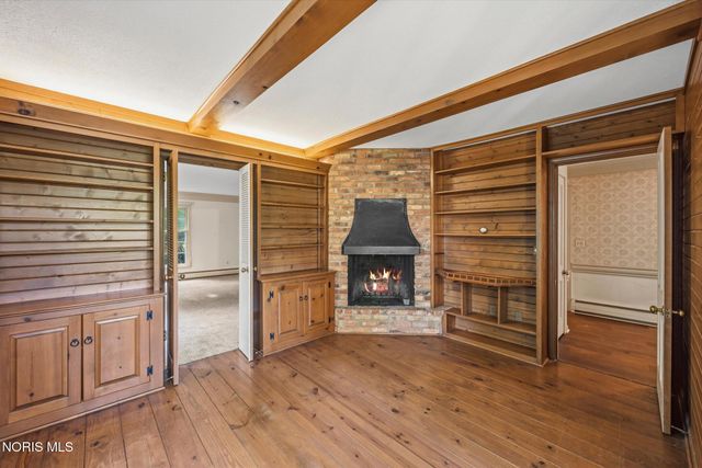 42 Back Bay Road, Bowling Green, OH 43402