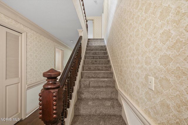 42 Back Bay Road, Bowling Green, OH 43402