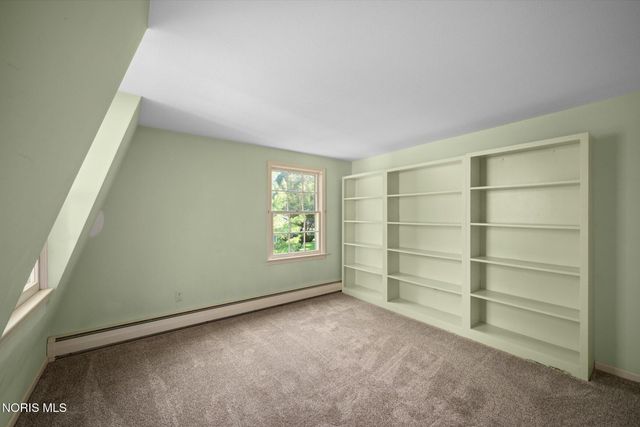 42 Back Bay Road, Bowling Green, OH 43402