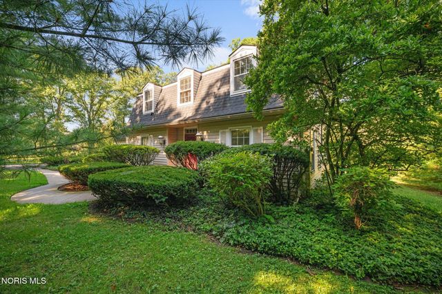 42 Back Bay Road, Bowling Green, OH 43402