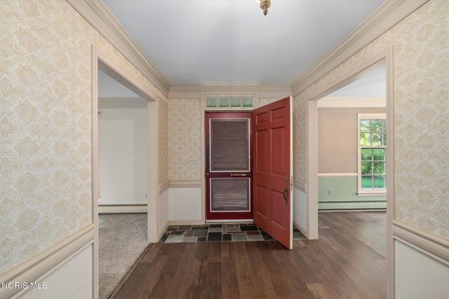 42 Back Bay Road, Bowling Green, OH 43402