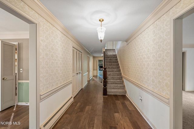 42 Back Bay Road, Bowling Green, OH 43402