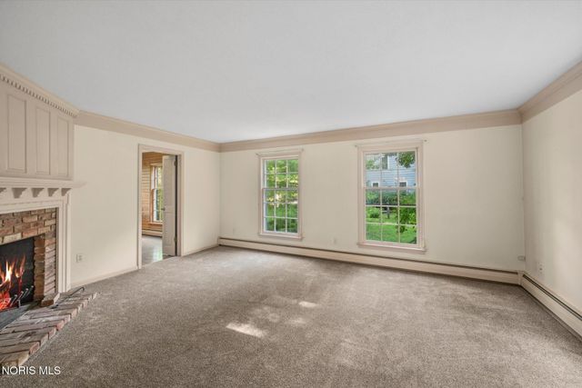 42 Back Bay Road, Bowling Green, OH 43402
