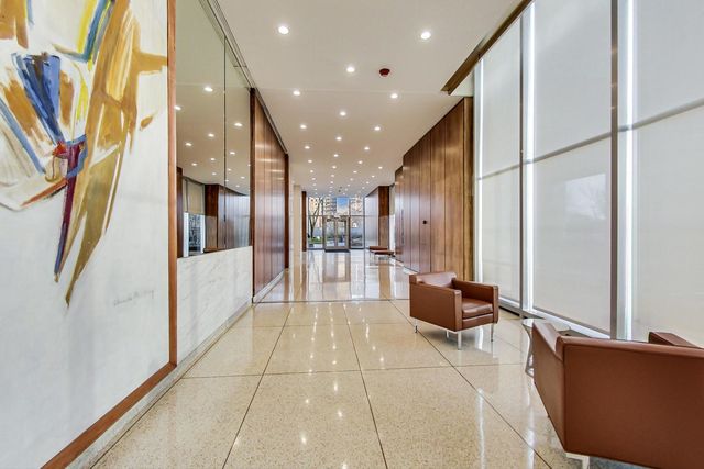 3600 N Lake Shore Drive 1701, Chicago, IL 60613