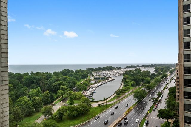 3600 N Lake Shore Drive 1701, Chicago, IL 60613